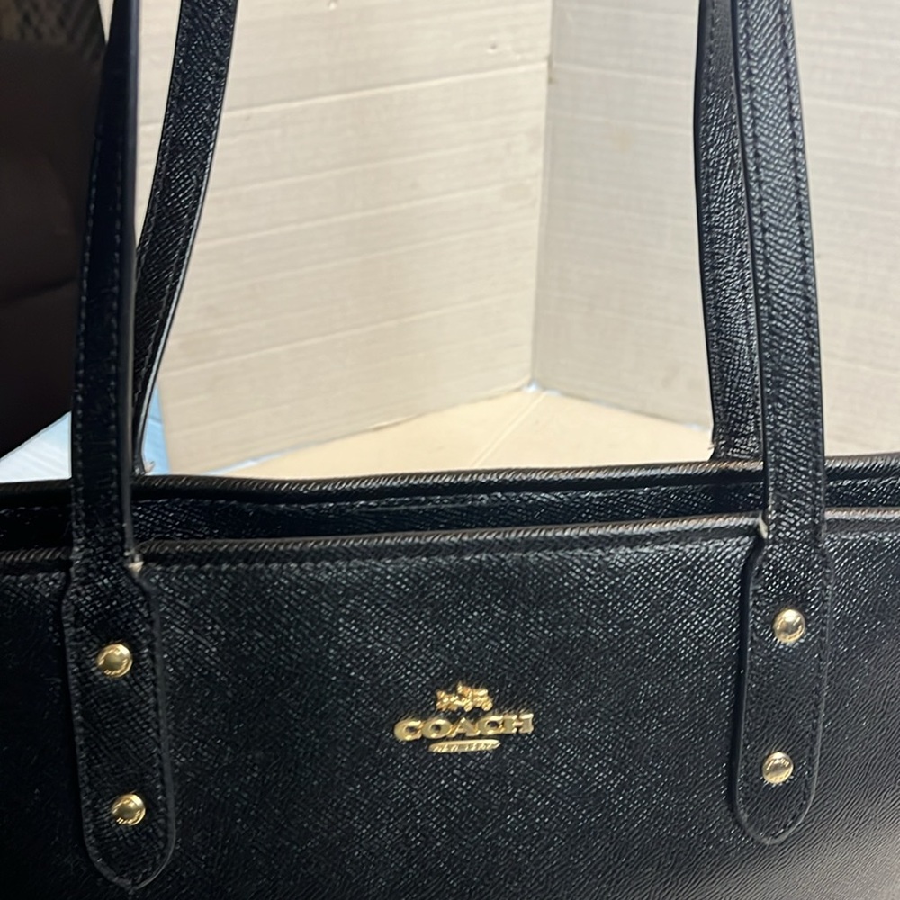 Coach-Black-city, zip, cross,grain Leather purse,gold accents, shoulder,Tote Bag - Picture 8 of 16